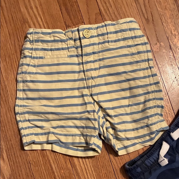 Assorted Kids Shorts and Tees Set - Picture 14 of 16